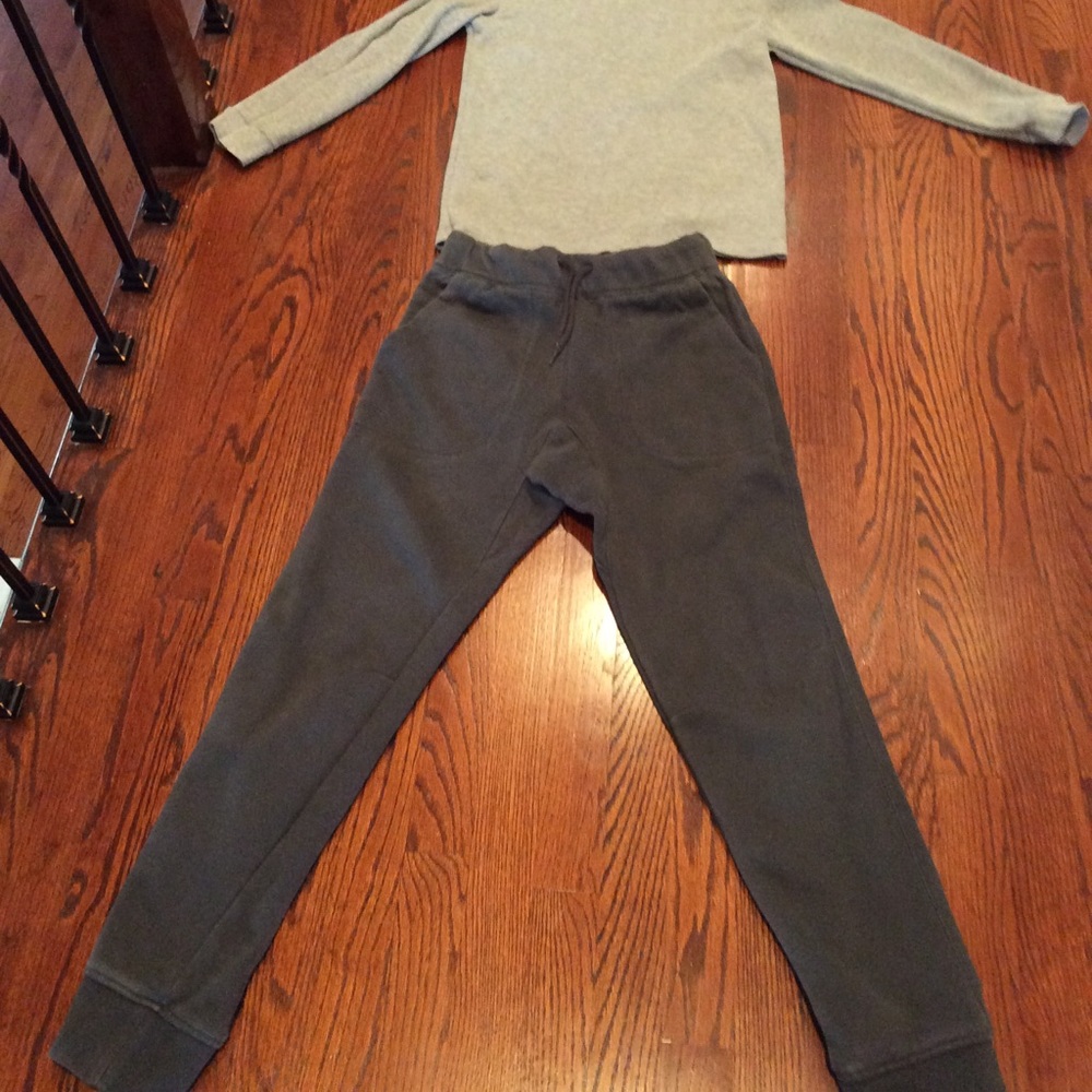 Gap boys charcoal gray joggers Sz xxl